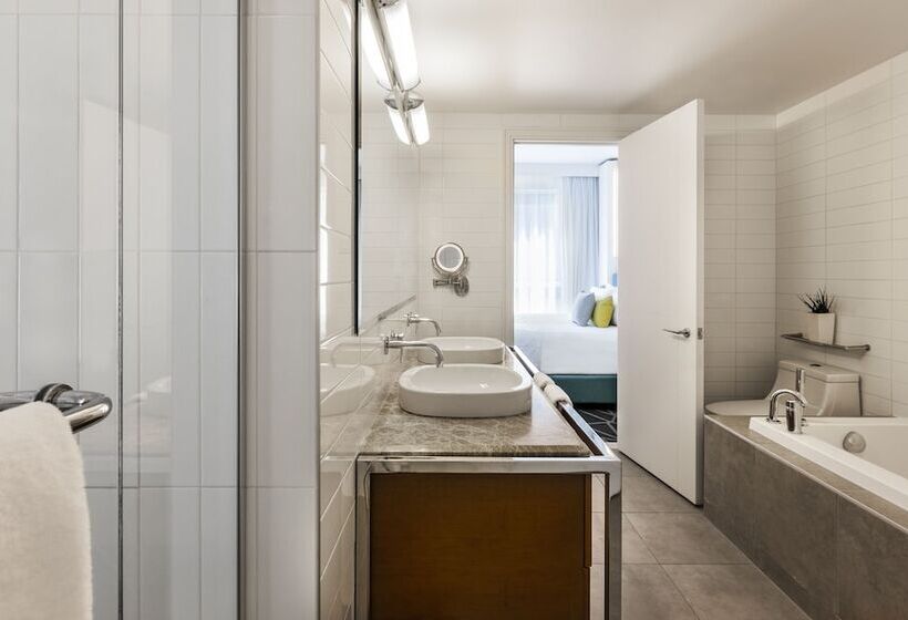 فندق Warwick Le Crystal  Montréal