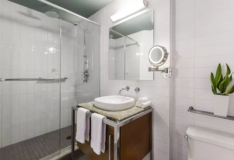 ホテル Warwick Le Crystal  Montréal