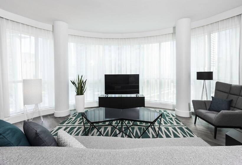 فندق Warwick Le Crystal  Montréal