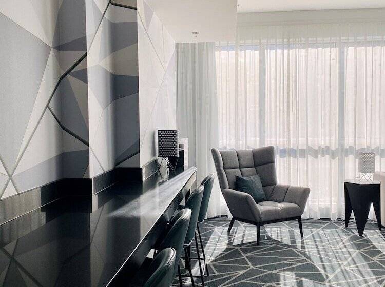 فندق Warwick Le Crystal  Montréal