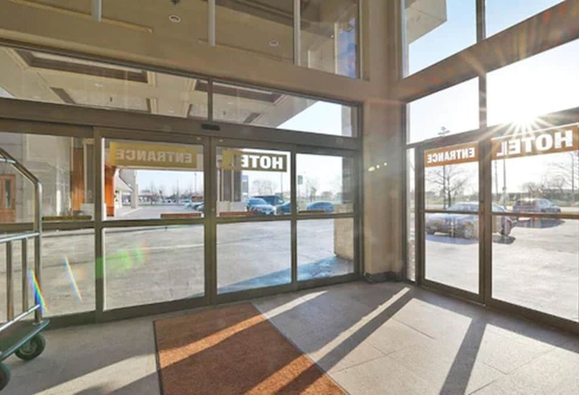 Woodbine Hotel & Suites