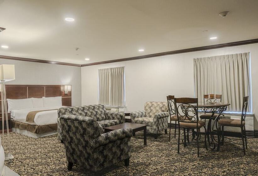 Woodbine Hotel & Suites