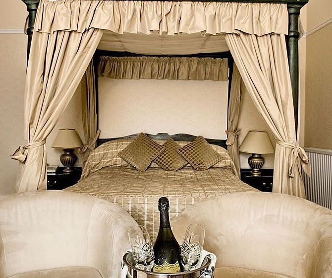 فندق The Grove House