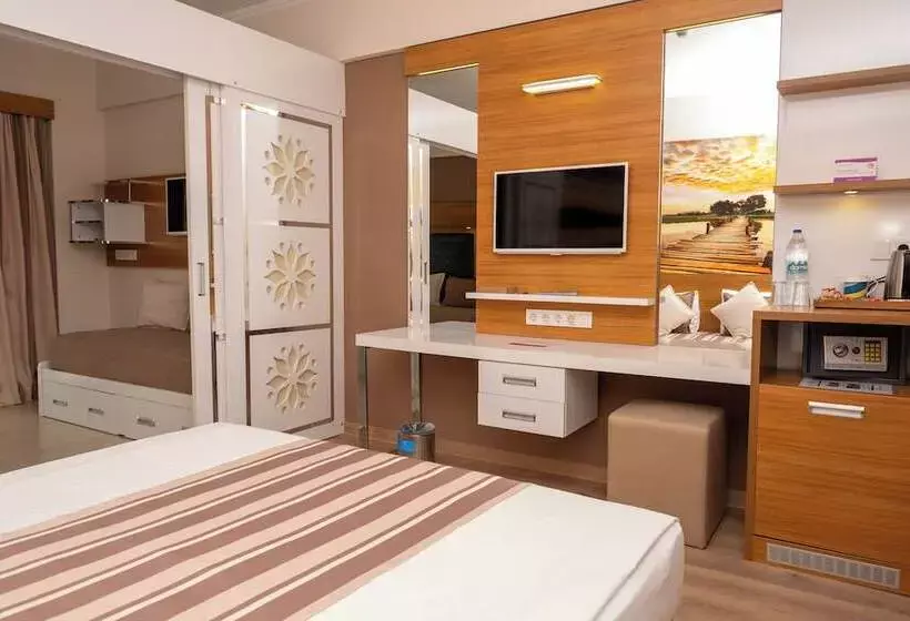 Hotelli Holiday Village Türkiye