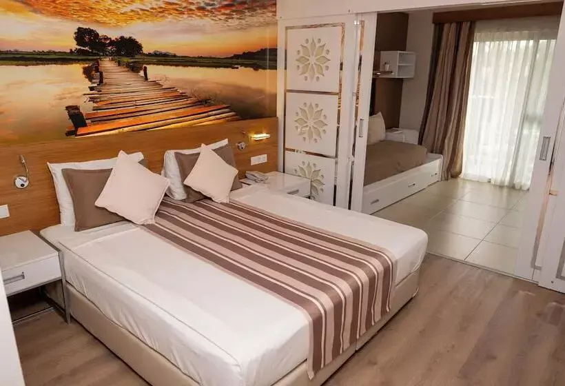 Hotelli Holiday Village Türkiye