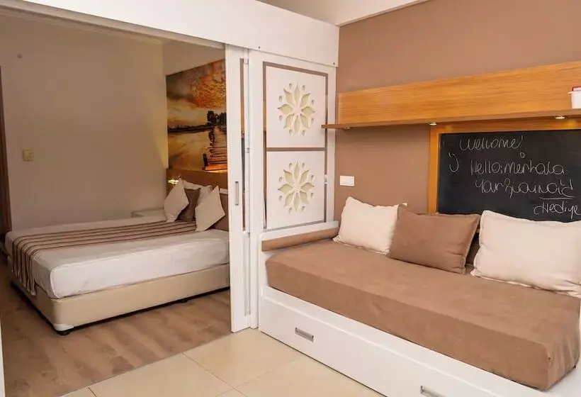 Hotelli Holiday Village Türkiye