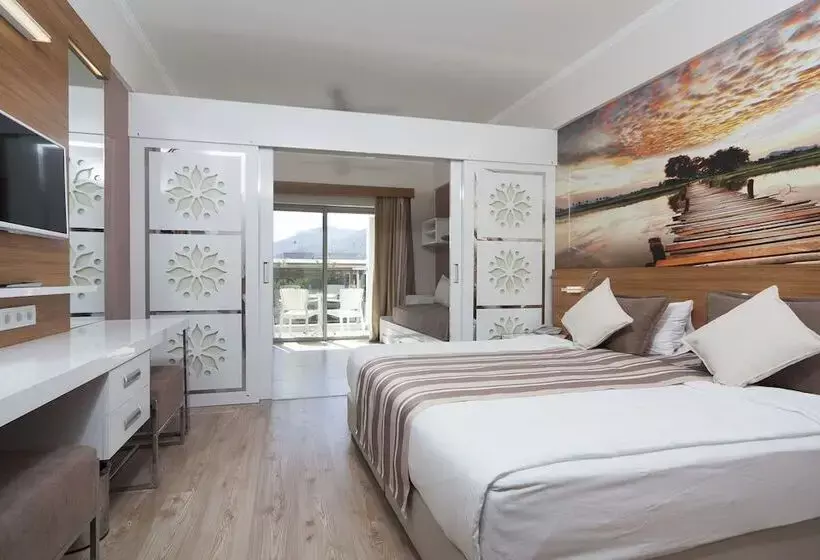 Hotelli Holiday Village Türkiye