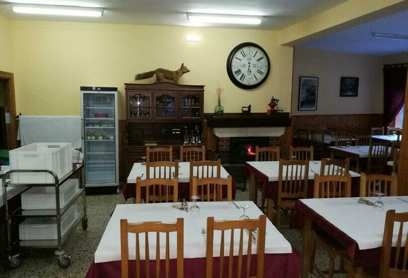 펜션 Hostal Poncebos