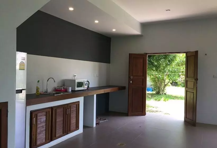 Hotelli Anattaya Holiday Home