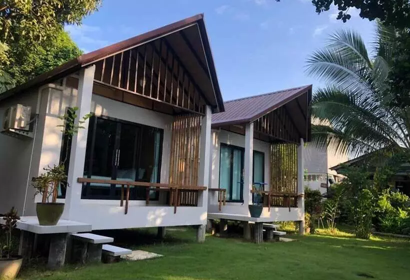 Hotelli Anattaya Holiday Home