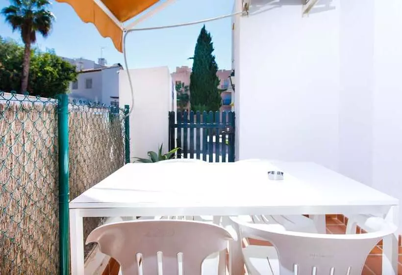 At Almoraide Rooms Suites