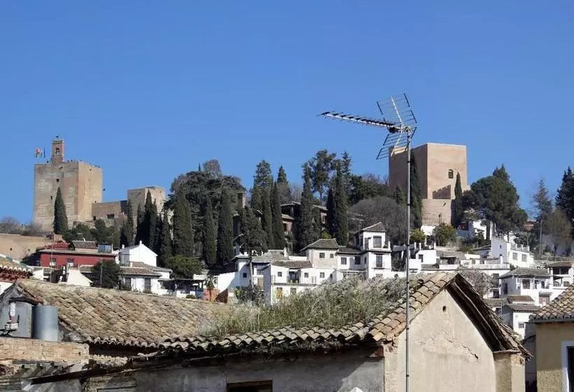 Arte Vida Suites & Spa