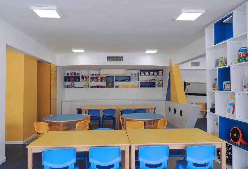 Apartamentos Turísticos Augustus