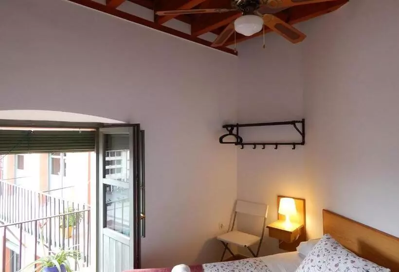 مسافرخانه Casa La Espartería De La Corredera