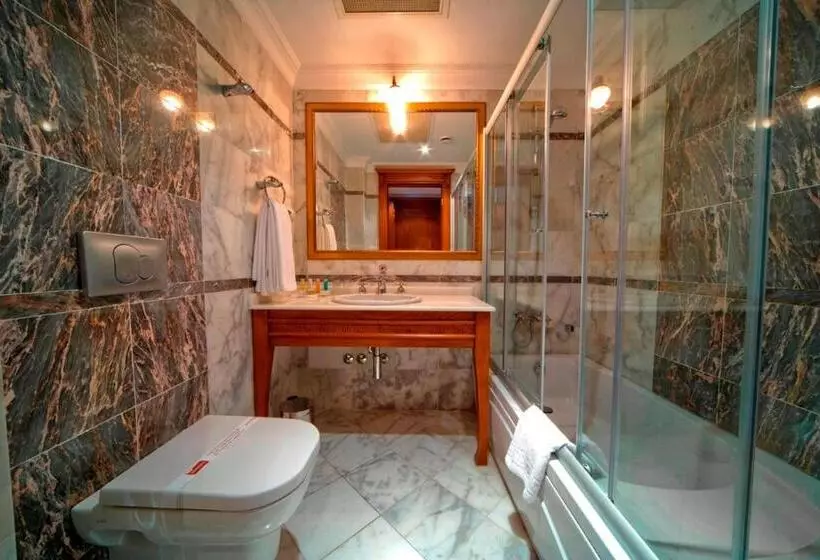 Acra Hotel   Special Category