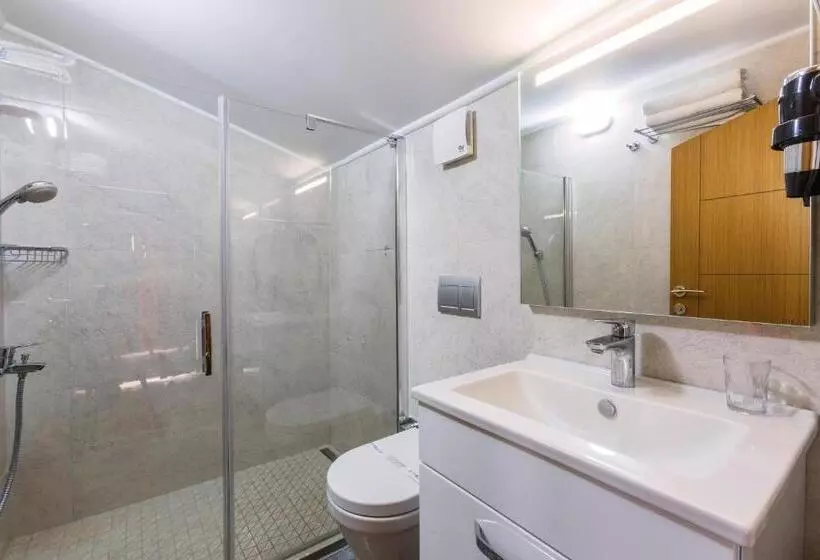 Acra Hotel   Special Category