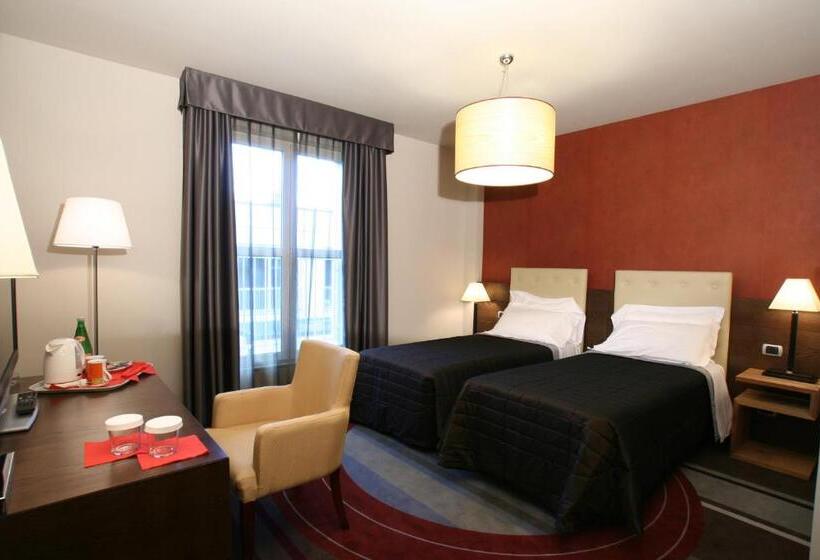 Отель Admiral Park