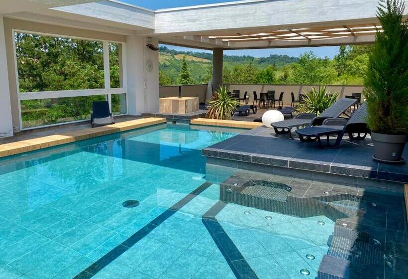 Отель Admiral Park