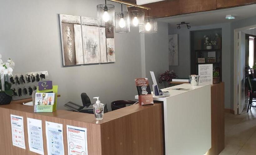 Отель Auberge De Cartassac