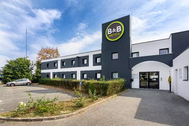 فندق B&b Hôtel Angers Parc Expos