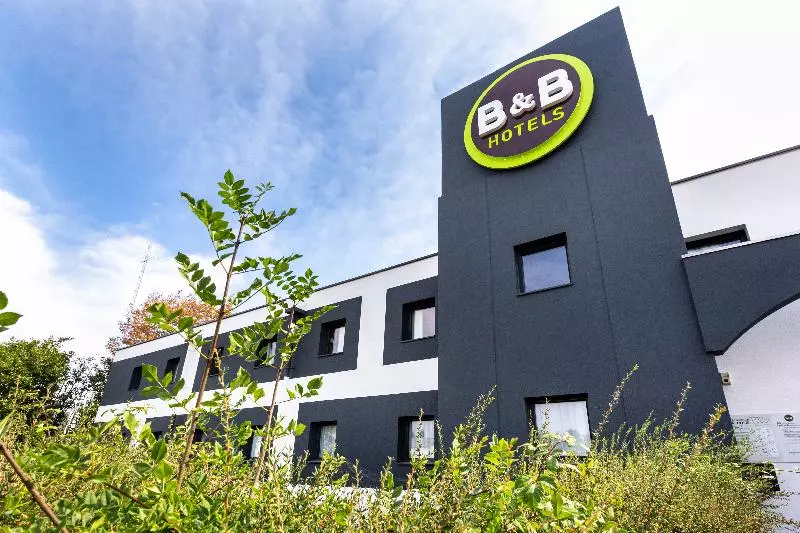 فندق B&b Hôtel Angers Parc Expos