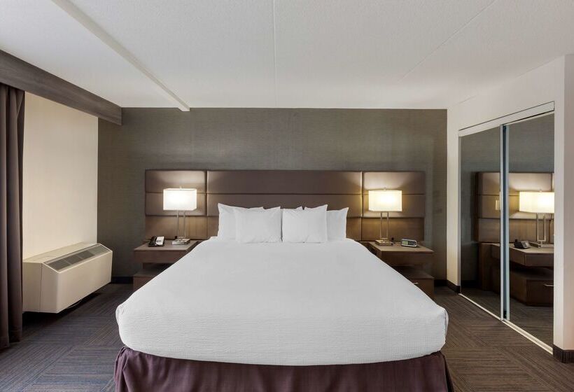 فندق Best Western Plus Toronto Airport