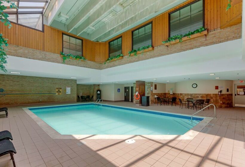 فندق Best Western Plus Toronto Airport