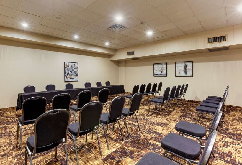 فندق Best Western Plus Toronto Airport