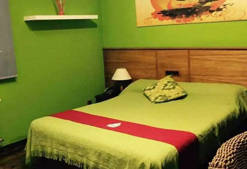 هتل Casa Buda Conors