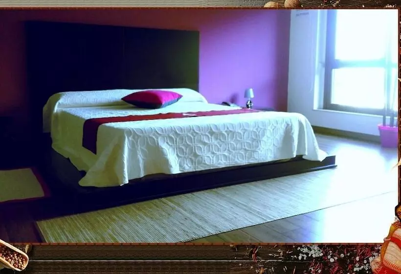 هتل Casa Buda Conors