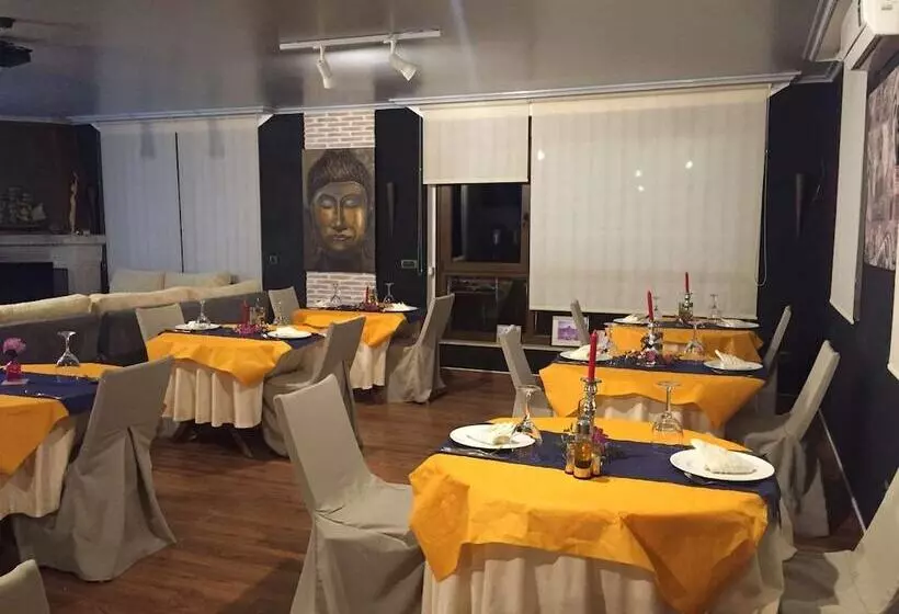 هتل Casa Buda Conors