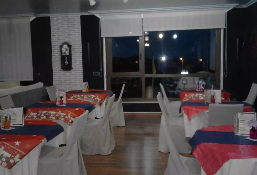 هتل Casa Buda Conors