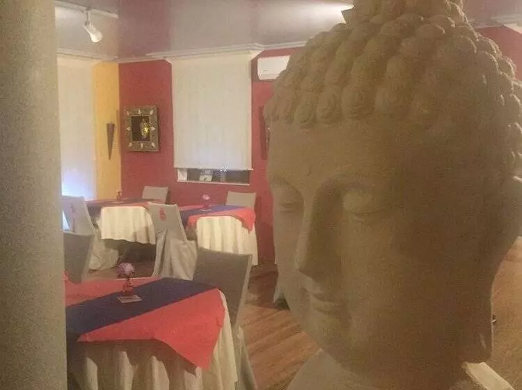 هتل Casa Buda Conors