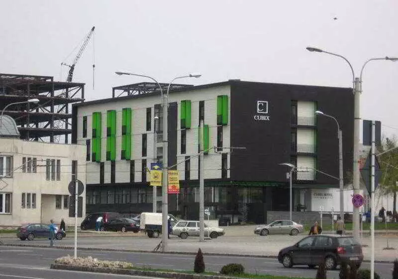 Отель Cubix