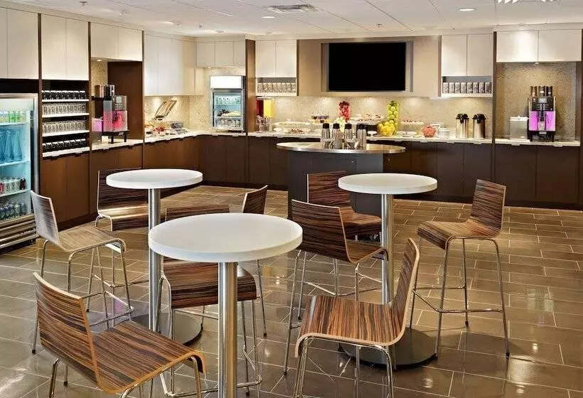 Wyndham Edmonton Hotel And Conference Centre