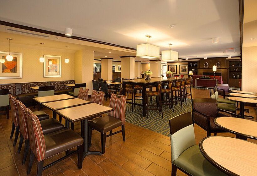 בית מלון כפרי Hampton Inn Ashevilletunnel Rd