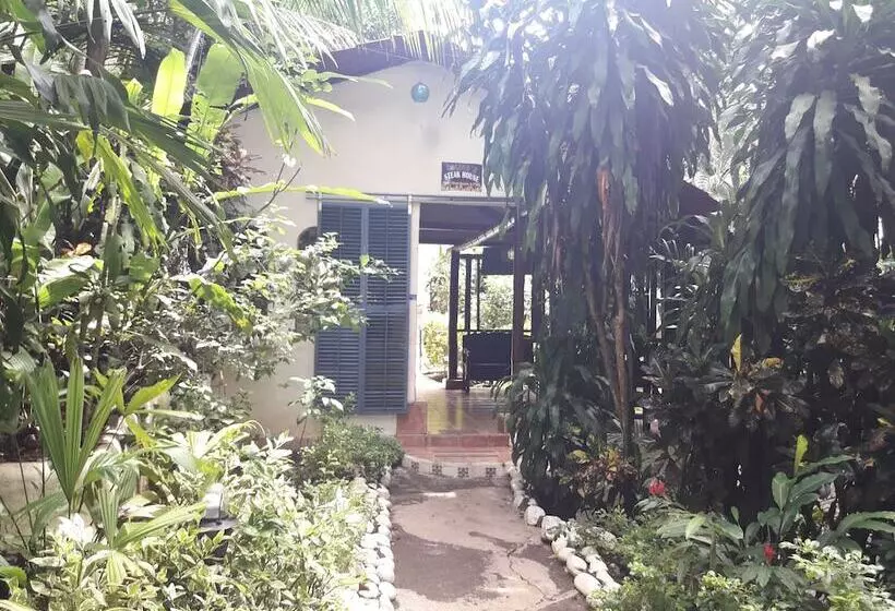 בית מלון כפרי La Colina