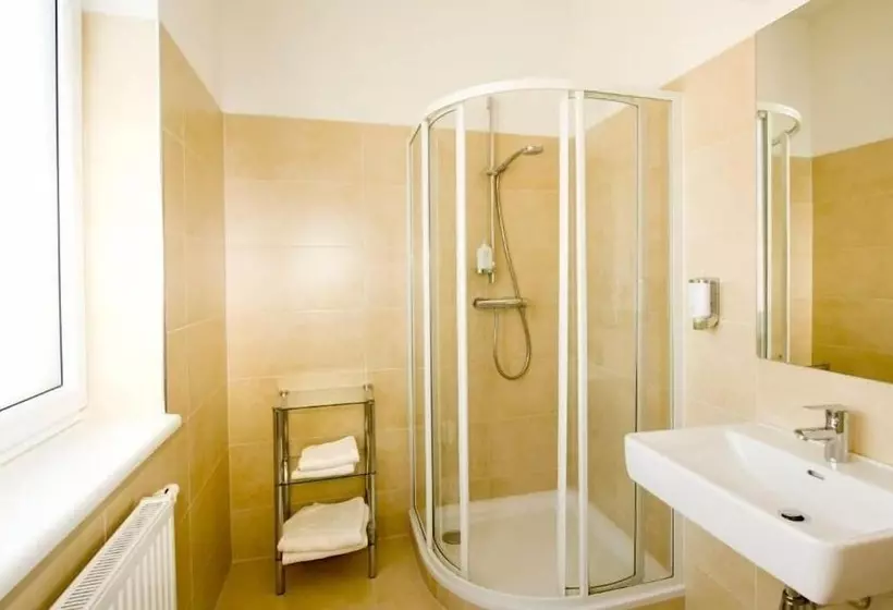 ホテル Lava Inn 24 H Check In Nähe Lkh, Landeskrankenhaus, Feldbach