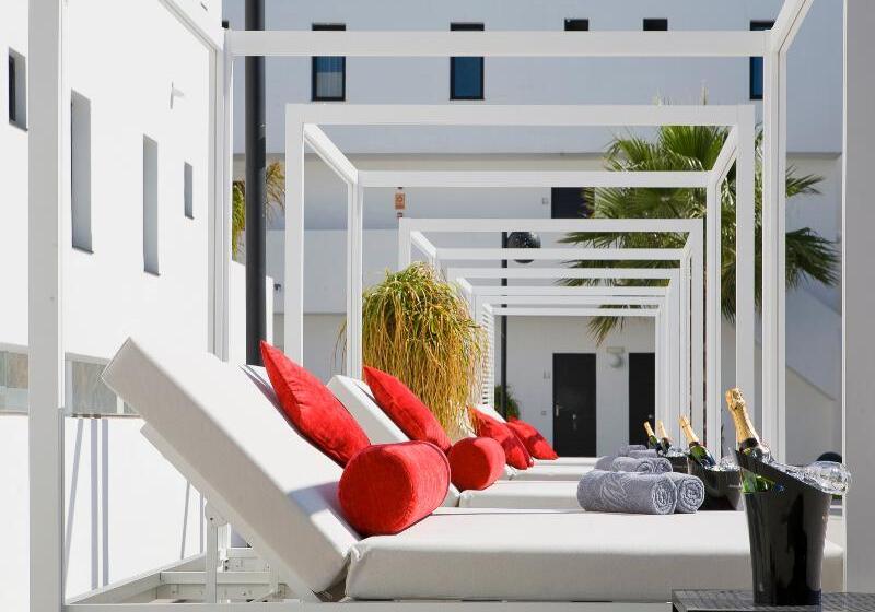 Отель Migjorn Ibiza Suites & Spa