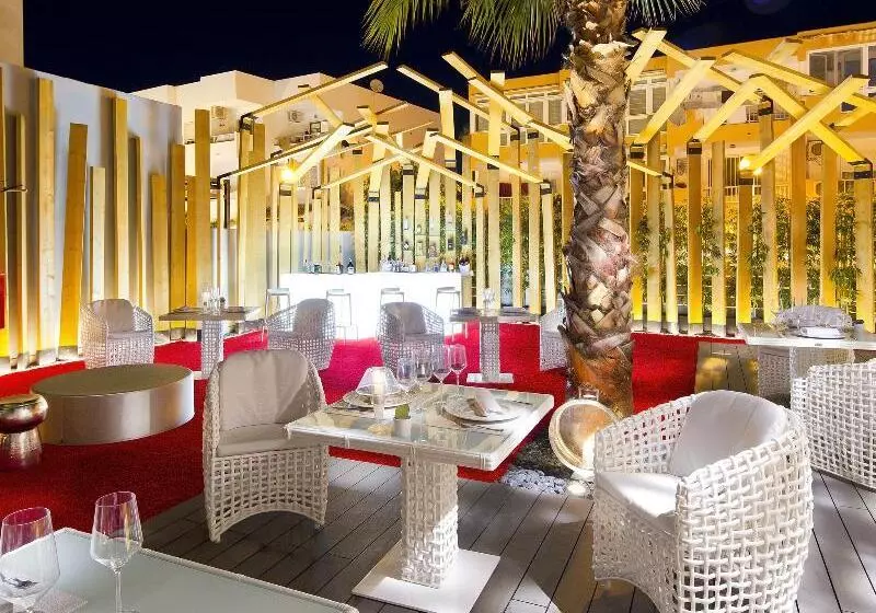 فندق Migjorn Ibiza Suites & Spa