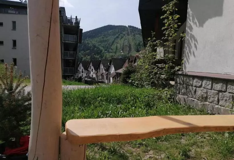 ホテル Pension Mona