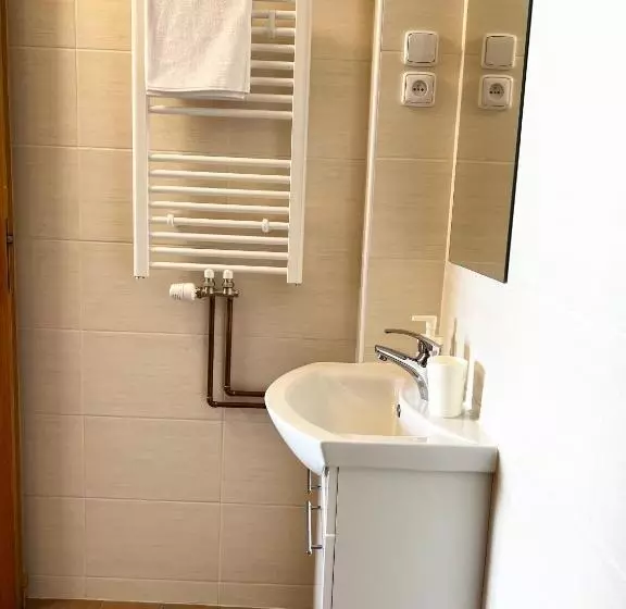 ホテル Pension Mona