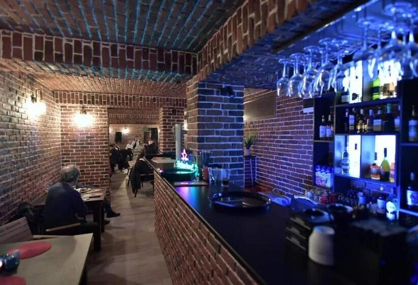 בית מלון כפרי Restaurant Casa Cu Tei Craiova