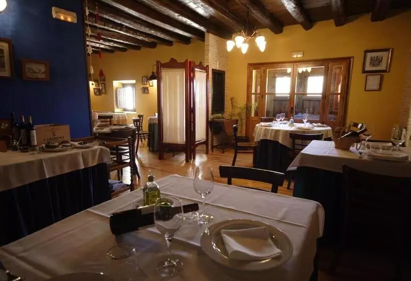 هتل روستایی La Val