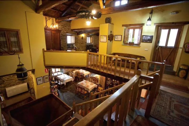 田舎風ホテル O Muino De Pena