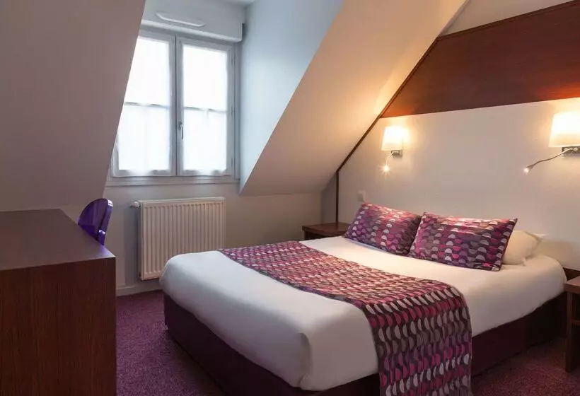 Отель The Originals Boutique, Hôtel Le Lion D'or, Fougères Ouest