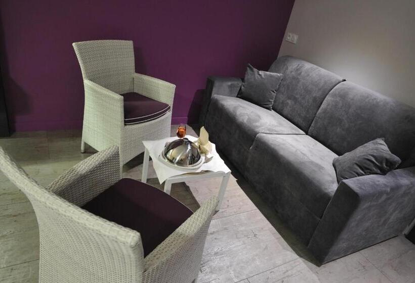 酒店 The Originals Boutique, Hôtel Le Lion D'or, Fougères Ouest