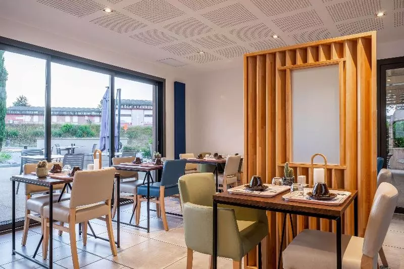 ホテル The Originals City, Hôtel Limoges Sud Feytiat