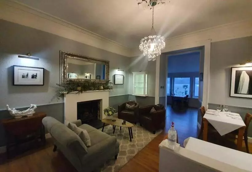 בית מלון כפרי The Royal An Lochan