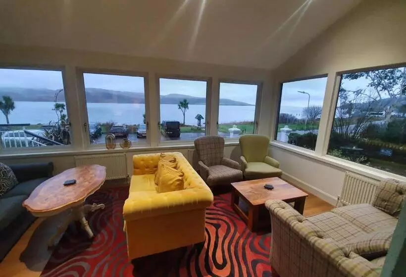 בית מלון כפרי The Royal An Lochan